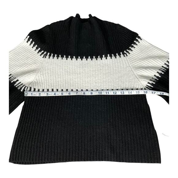 French Connection New With Tag Black & White Sweater Size Small Mock Turtle Neck - Picture 9 of 11
